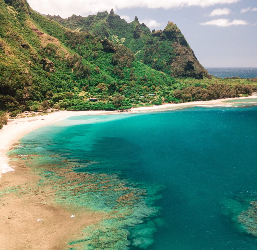 Tunnels Beach - Hawaii Lodging & Tourism Association